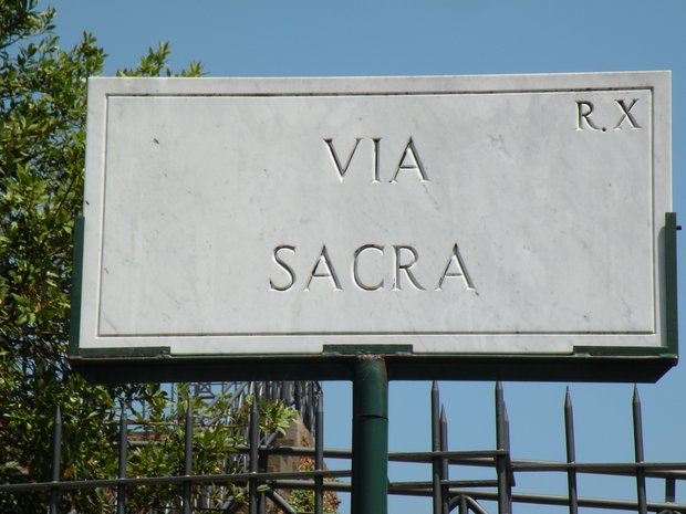  VIA Sacra, forum